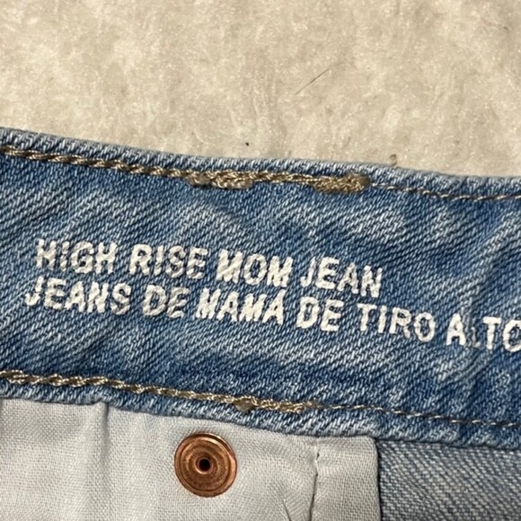 Wild Fable Womens Blue Light Washed High Rise Distressed Mom Jeans Size 12 - Picture 9 of 12